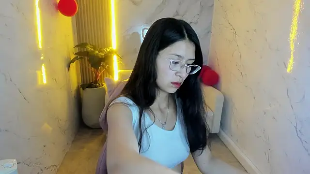 Snapshot of dani_tf chatting on 02/23/26, 01:01 dani tf online show from 02/23/26, 01:01