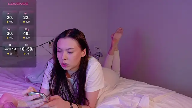 gwenonl1ne online show from 04/08/26, 02:07