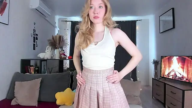 AmyLouWood online show from 02/09/26, 07:06