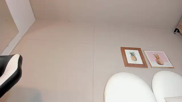 Snapshot of luna_bradley_ chatting on 03/30/26, 12:39 luna bradley online show from 03/30/26, 12:39