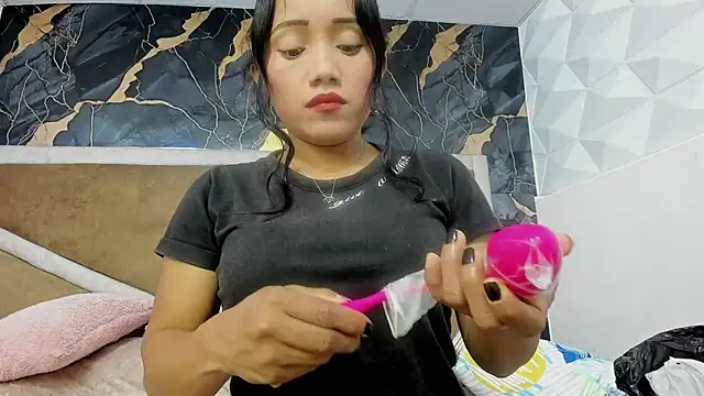 Kimmy london19 online show from 03/03/26, 08:16