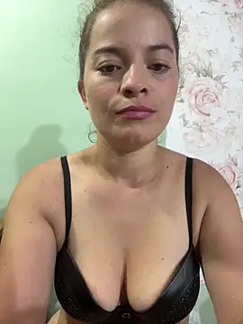 AriBeautiful online show from 02/21/26, 05:31