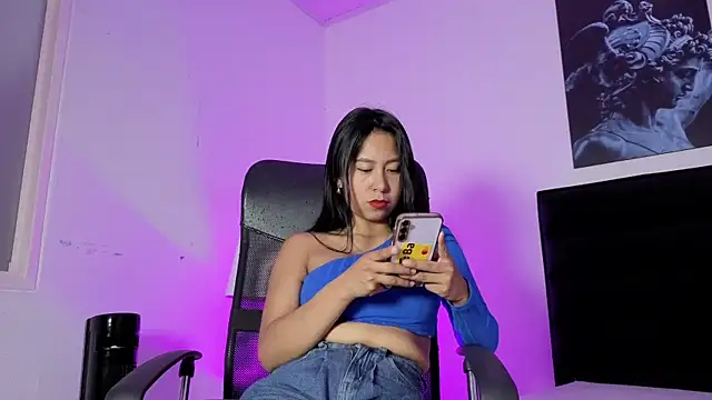 KateValenciaa online show from 04/10/26, 11:01
