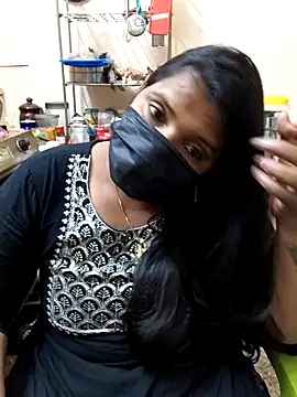 Snapshot of Tamil_uma_69 chatting on 02/22/26, 01:41 Tamil uma 69 online show from 02/22/26, 01:41