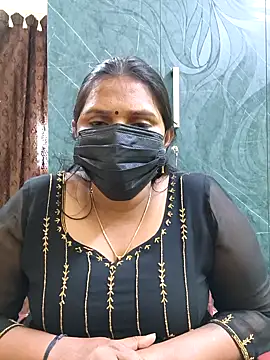 Snapshot of Tamil_uma_69 chatting on 02/19/26, 11:07 Tamil uma 69 online show from 02/19/26, 11:07