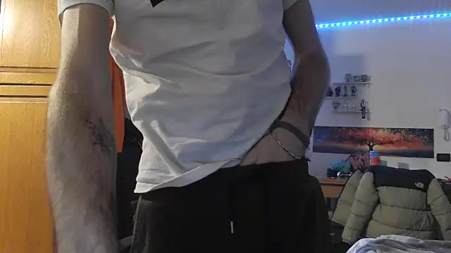 Snapshot of maestroboris95 chatting on 03/01/26, 09:15 maestroboris95 online show from 03/01/26, 09:15