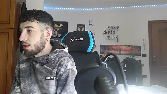 Snapshot of maestroboris95 chatting on 02/12/26, 11:32 maestroboris95 online show from 02/12/26, 11:32