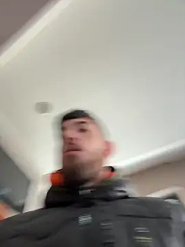 Snapshot of maestroboris95 chatting on 02/13/26, 11:43 maestroboris95 online show from 02/13/26, 11:43