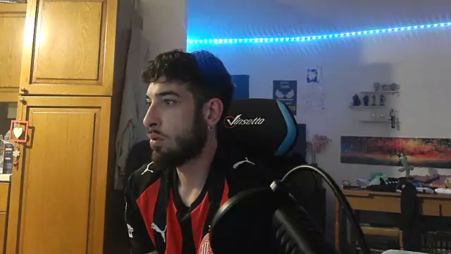 Snapshot of maestroboris95 chatting on 02/25/26, 12:22 maestroboris95 online show from 02/25/26, 12:22