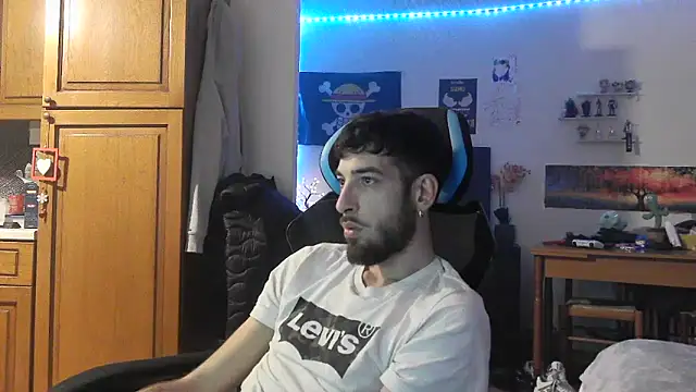 Snapshot of maestroboris95 chatting on 02/27/26, 01:06 maestroboris95 online show from 02/27/26, 01:06