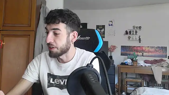 Snapshot of maestroboris95 chatting on 02/26/26, 01:00 maestroboris95 online show from 02/26/26, 01:00