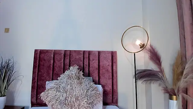 AndraCyruss online show from 02/14/26, 12:22