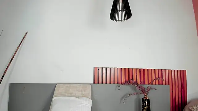 AndraCyruss online show from 05/30/26, 08:14