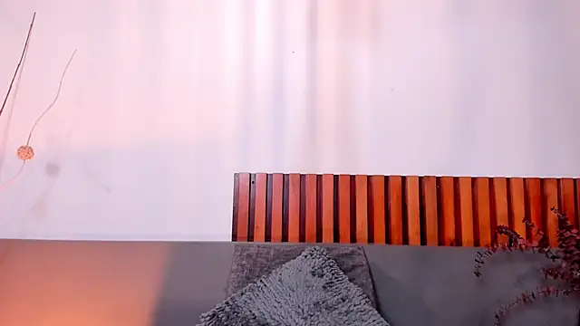 AndraCyruss online show from 02/24/26, 10:10