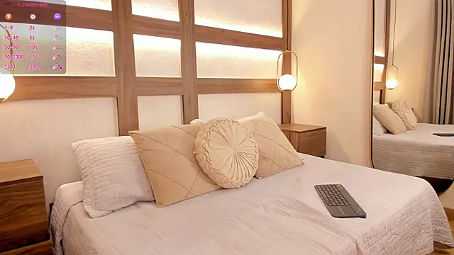 Aurea Silk online show from 04/08/26, 08:21