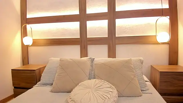 Aurea Silk online show from 02/13/26, 08:20