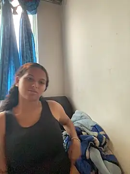 Luna white1 online show from 03/09/26, 07:50