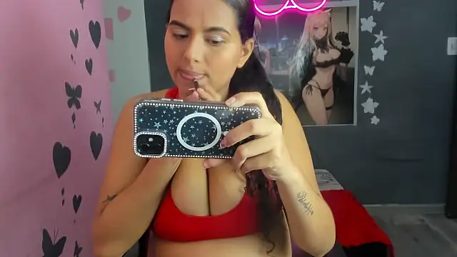 Snapshot of Luna_white1 chatting on 02/25/26, 08:08 Luna white1 online show from 02/25/26, 08:08