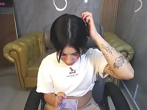 Snapshot of Samanttha_tf chatting on 02/23/26, 12:28 Samanttha tf online show from 02/23/26, 12:28