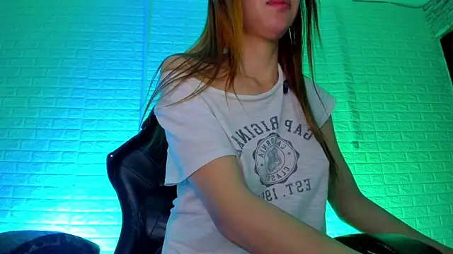 Sara Love 1 online show from 05/20/26, 03:47