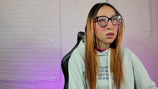 Sara Love 1 online show from 04/16/26, 02:56