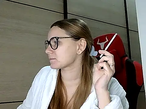 AlessiaandJay online show from 04/01/26, 02:36