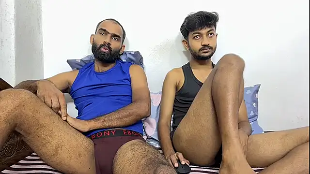 Snapshot of DesiDaddyandSon chatting on 06/16/26, 01:49 DesiDaddyandSon online show from 06/16/26, 01:49