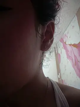 Woo isDaphne online show from 03/13/26, 10:04