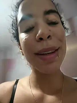 Woo isDaphne online show from 03/20/26, 10:44