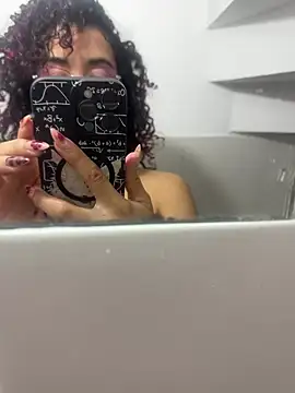 Woo isDaphne online show from 03/22/26, 11:06