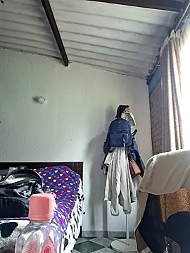 Snapshot of Zafira_glow chatting on 02/12/26, 08:19 Zafira glow online show from 02/12/26, 08:19