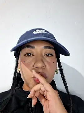 Zafira glow online show from 03/05/26, 09:22