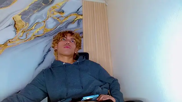 DaviidBuckx  online show from 04/05/26, 02:24