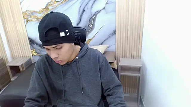 DaviidBuckx  online show from 05/31/26, 02:17