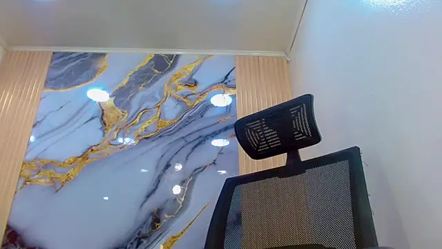 Snapshot of DaviidBuckx_ chatting on 02/25/26, 02:12 DaviidBuckx online show from 02/25/26, 02:12