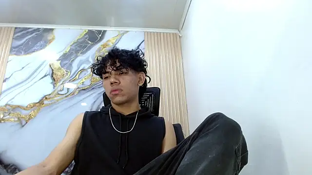 DaviidBuckx  online show from 03/06/26, 02:28