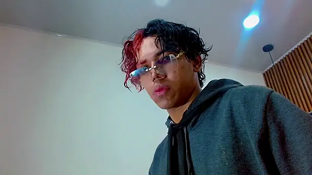 DaviidBuckx  online show from 04/07/26, 02:24