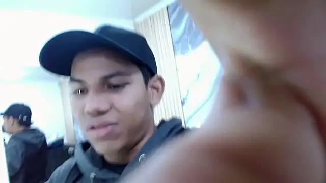 DaviidBuckx  online show from 05/13/26, 02:18