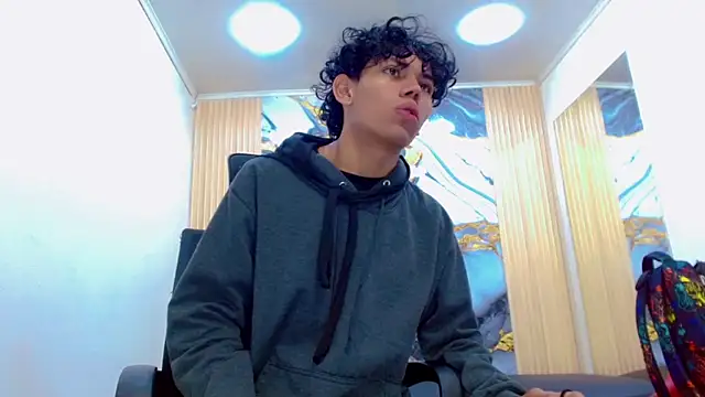 Snapshot of DaviidBuckx_ chatting on 02/18/26, 02:09 DaviidBuckx online show from 02/18/26, 02:09