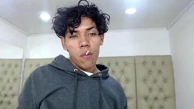 Snapshot of DaviidBuckx_ chatting on 02/09/26, 02:04 DaviidBuckx online show from 02/09/26, 02:04