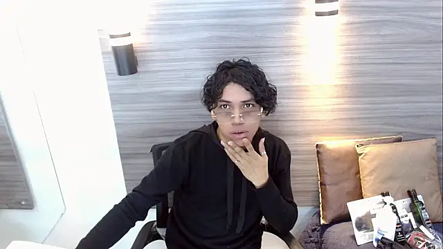 DaviidBuckx  online show from 05/09/26, 02:48