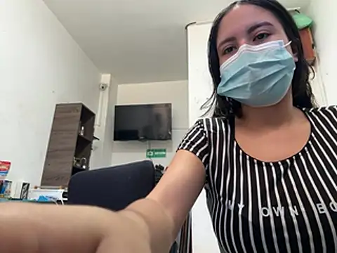 Snapshot of two_cam_latin chatting on 02/21/26, 05:37 two cam latin online show from 02/21/26, 05:37