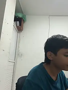 Snapshot of two_cam_latin chatting on 02/25/26, 08:52 two cam latin online show from 02/25/26, 08:52