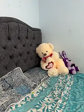 two cam latin online show from 04/14/26, 03:55