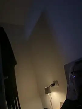 Snapshot of trombaio chatting on 02/18/26, 01:58 trombaio online show from 02/18/26, 01:58