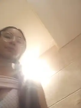 Snapshot of isaaabelaaa chatting on 02/17/26, 11:07 isaaabelaaa online show from 02/17/26, 11:07