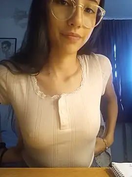 Snapshot of isaaabelaaa chatting on 02/10/26, 03:11 isaaabelaaa online show from 02/10/26, 03:11