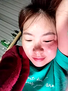 Snapshot of Yiyoongg chatting on 02/10/26, 11:26 Yiyoongg online show from 02/10/26, 11:26