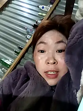 Yiyoongg online show from 04/03/26, 12:28