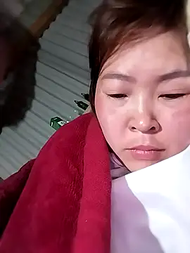 Snapshot of Yiyoongg chatting on 02/15/26, 11:25 Yiyoongg online show from 02/15/26, 11:25